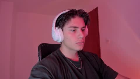 Snapshot of gio_russo chatting on 10/10/25, 09:03 GioRusso online show from 10/10/25, 09:03