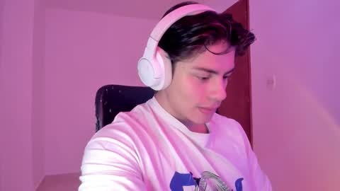 Snapshot of gio_russo chatting on 10/12/25, 06:40 GioRusso online show from 10/12/25, 06:40