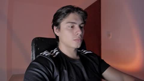 Snapshot of gio_russo chatting on 11/07/25, 11:49 GioRusso online show from 11/07/25, 11:49