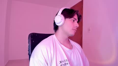 Snapshot of gio_russo chatting on 11/08/25, 08:18 GioRusso online show from 11/08/25, 08:18