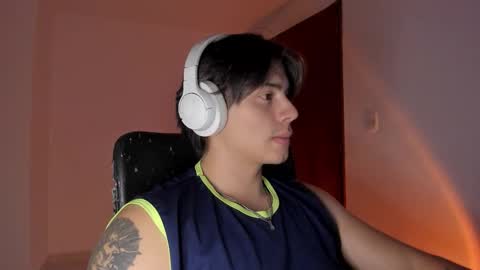 Snapshot of gio_russo chatting on 11/12/25, 05:19 GioRusso online show from 11/12/25, 05:19