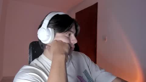 Snapshot of gio_russo chatting on 11/15/25, 10:37 GioRusso online show from 11/15/25, 10:37