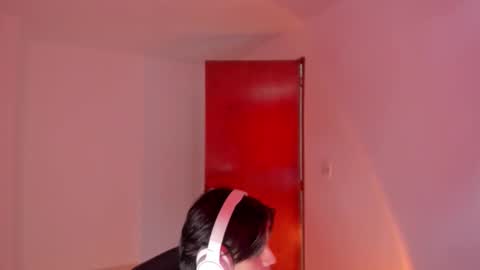 Snapshot of gio_russo chatting on 11/19/25, 07:14 GioRusso online show from 11/19/25, 07:14