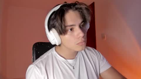 Snapshot of gio_russo chatting on 11/24/25, 10:53 GioRusso online show from 11/24/25, 10:53