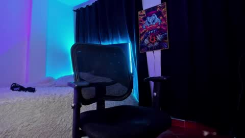 GIOMAR REYES online show from 01/11/25, 03:34