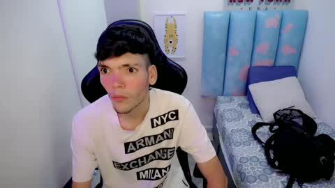 Snapshot of giorgio_gio_ chatting on 04/11/26, 10:19 GIORGIO online show from 04/11/26, 10:19