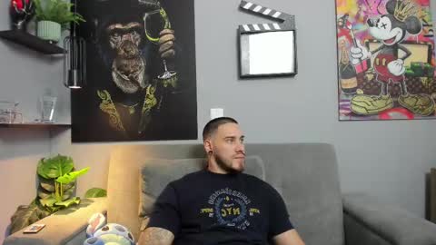 Snapshot of giorgio_leone2 chatting on 02/18/25, 11:30 Giorgio leone online show from 02/18/25, 11:30