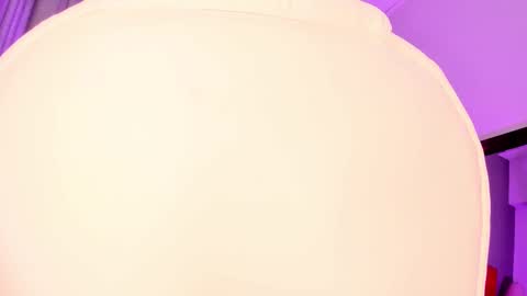 Snapshot of giovanna_oliveira chatting on 09/17/25, 06:15 Giovanna online show from 09/17/25, 06:15