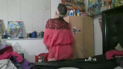 Snapshot of giovanni131971 chatting on 12/16/25, 10:37 giovanni131971 online show from 12/16/25, 10:37