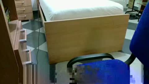 Snapshot of giovet chatting on 01/05/25, 09:03 giovet online show from 01/05/25, 09:03