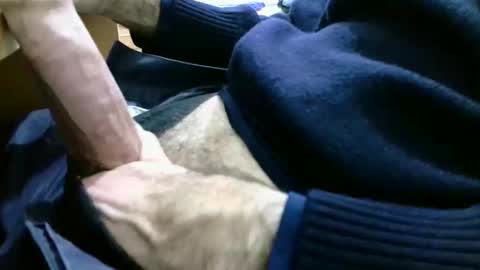 Snapshot of giovet chatting on 11/22/25, 08:41 giovet online show from 11/22/25, 08:41