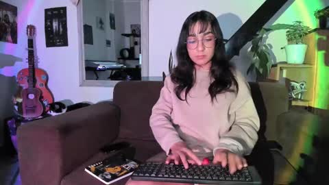 girasol1921 online show from 01/16/25, 02:41