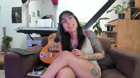 girasol1921 online show from 01/17/25, 10:23