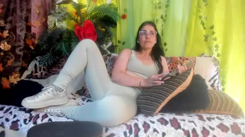 Girasol Walton online show from 05/31/26, 06:09