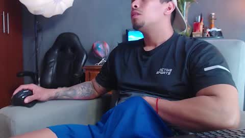 piggy boy online show from 11/24/25, 07:02