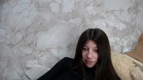 girl_cute007 online show from 04/01/26, 08:28