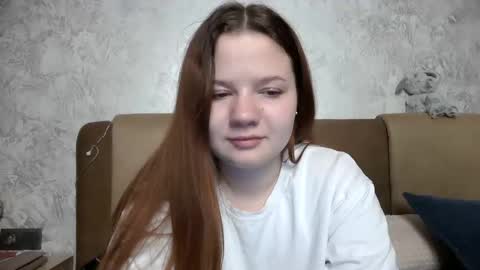 girl_cute07 online show from 05/17/26, 06:48