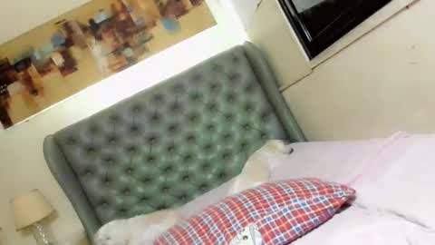 urGIRL online show from 01/07/26, 01:46