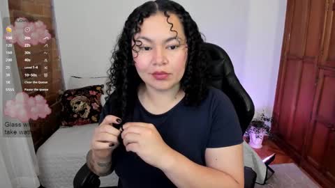 girl_inline online show from 02/23/25, 11:58