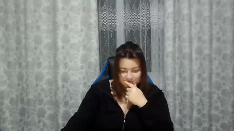 Snapshot of girl_leya chatting on 01/28/25, 09:29 girl_leya online show from 01/28/25, 09:29