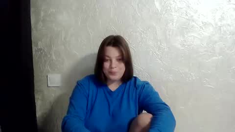 Snapshot of girl_leya chatting on 12/15/25, 09:08 girl_leya online show from 12/15/25, 09:08