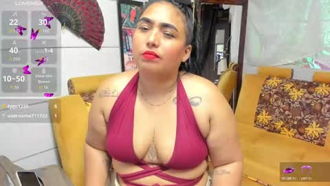 Snapshot of girl_luna_ chatting on 10/08/25, 10:29 girl_luna_ online show from 10/08/25, 10:29