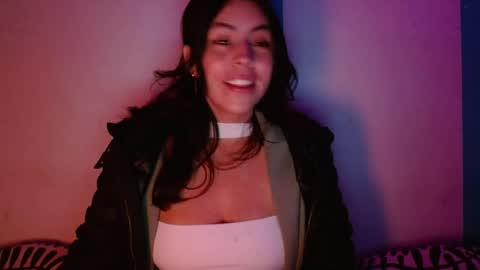 Alejandra online show from 05/17/26, 06:00