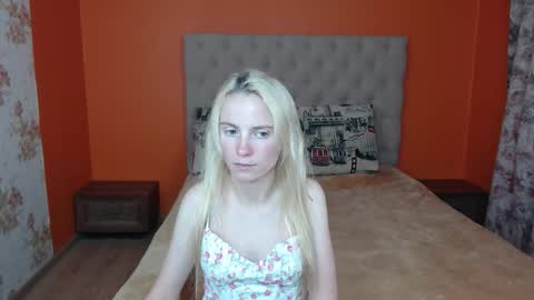 Katia online show from 12/02/25, 01:28