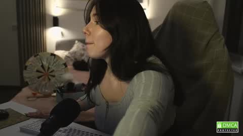 Snapshot of girl_u_never_met chatting on 02/23/25, 06:45 Kristin online show from 02/23/25, 06:45