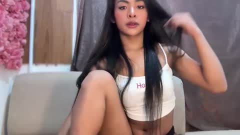 queen ronna online show from 10/23/25, 04:50