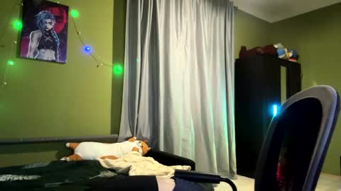 Meowww online show from 12/25/24, 02:23