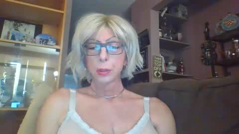 Girlinrock online show from 03/29/26, 01:49