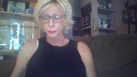 Girlinrock online show from 05/11/26, 12:49