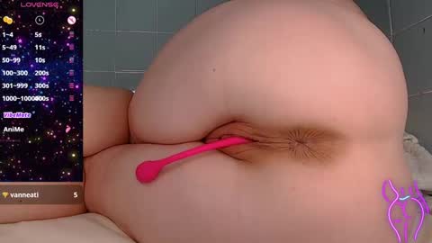 Snapshot of girlmalinkaa chatting on 01/15/25, 07:59 Anna online show from 01/15/25, 07:59