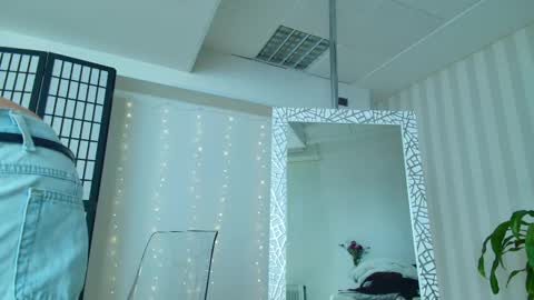 Hanna online show from 02/19/25, 01:28