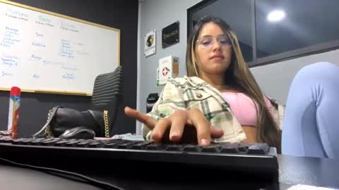 girlpinkxx online show from 01/15/25, 10:57
