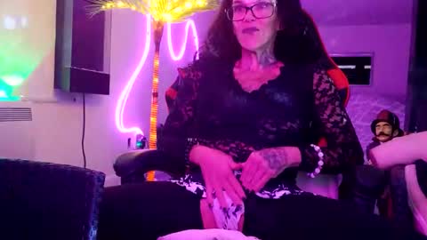 girls227445638252 online show from 11/03/25, 07:09