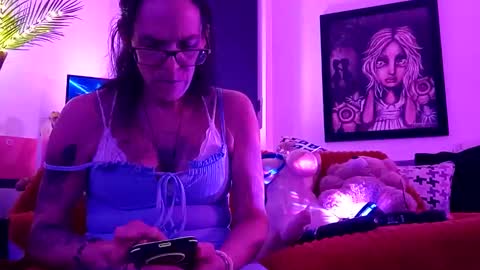 girls227445638252 online show from 03/31/26, 05:52