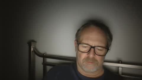 Snapshot of girlsandbikes chatting on 01/22/25, 12:38 girlsandbikes online show from 01/22/25, 12:38