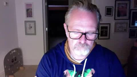 girlsandbikes online show from 03/17/26, 12:48