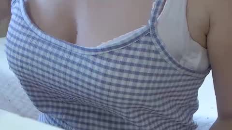 Victoria online show from 11/22/25, 02:27