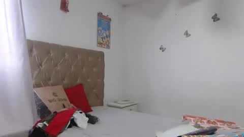 Victoria online show from 12/21/25, 06:26