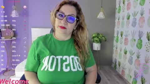 Snapshot of gisela27 chatting on 01/22/25, 02:48 Gisella online show from 01/22/25, 02:48