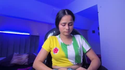 Snapshot of giselle_roldan chatting on 07/04/26, 03:35 GISELLE ROLDAN online show from 07/04/26, 03:35