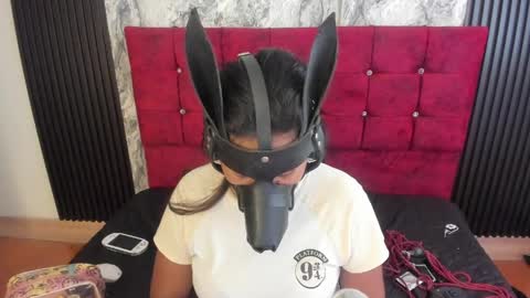 gisellholden_ online show from 05/20/26, 01:17