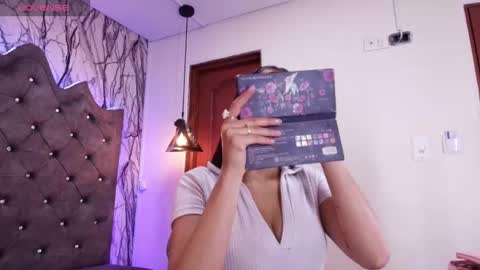 Snapshot of gissel__ chatting on 12/18/25, 12:11 gissel online show from 12/18/25, 12:11