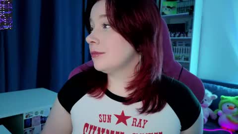 Snapshot of gitera_ chatting on 07/15/26, 10:04 AlexaMillis online show from 07/15/26, 10:04