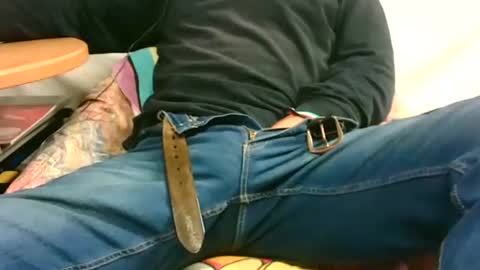 Snapshot of giulio__35 chatting on 11/15/25, 06:44 giulio__35 online show from 11/15/25, 06:44