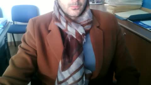 giuseppevai1 online show from 12/18/25, 09:15