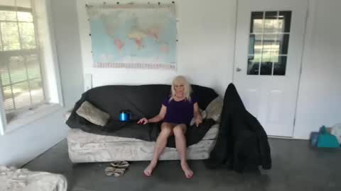 Terri online show from 10/19/25, 07:47